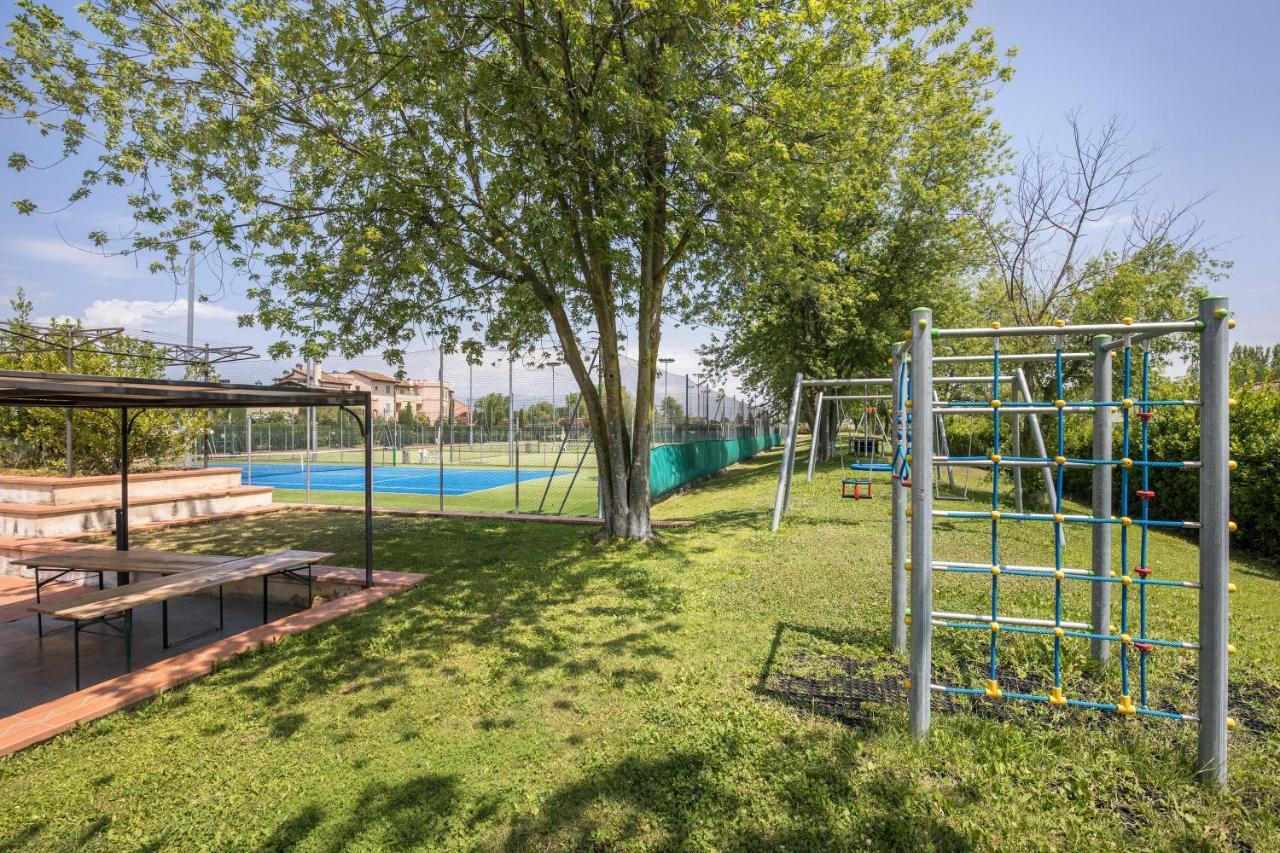 Maloma Appartement Peschiera del Garda Buitenkant foto