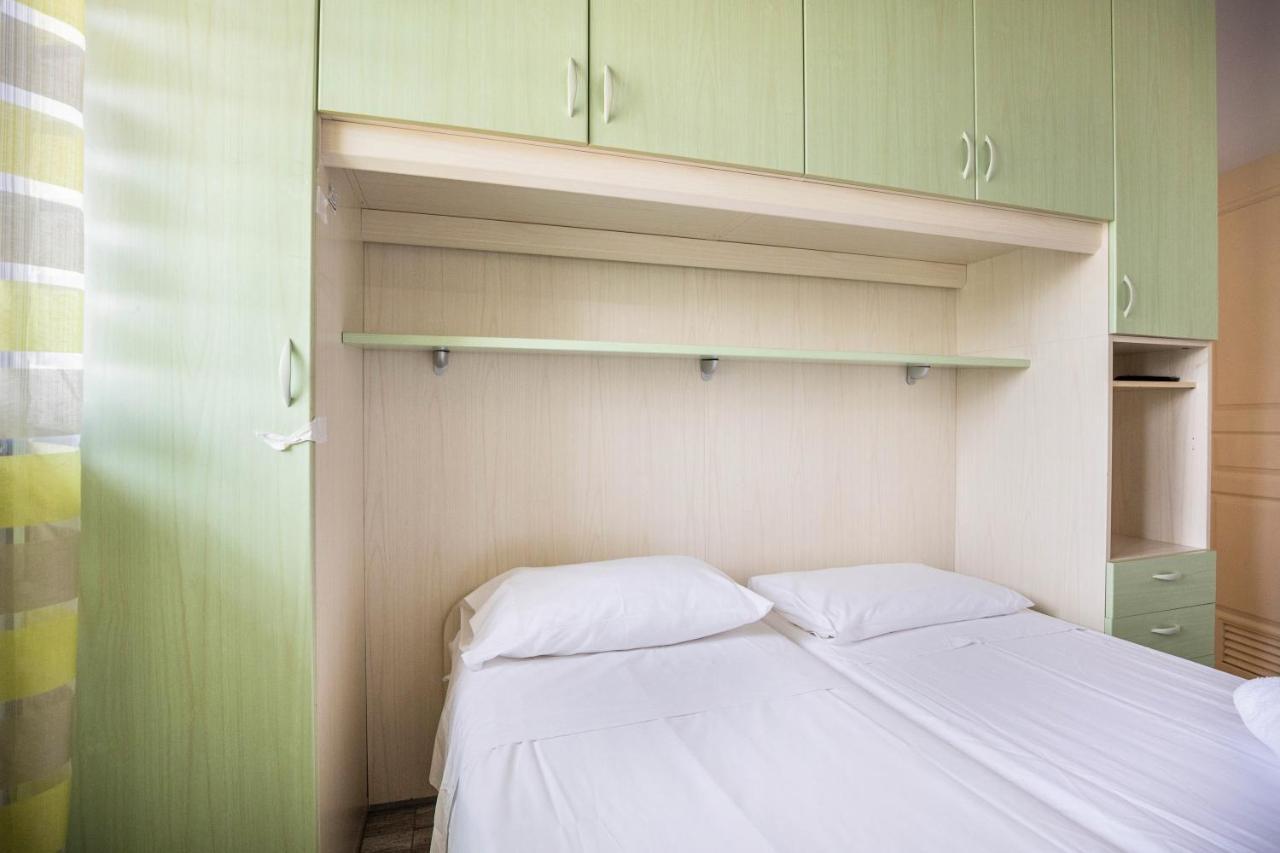 Maloma Appartement Peschiera del Garda Buitenkant foto